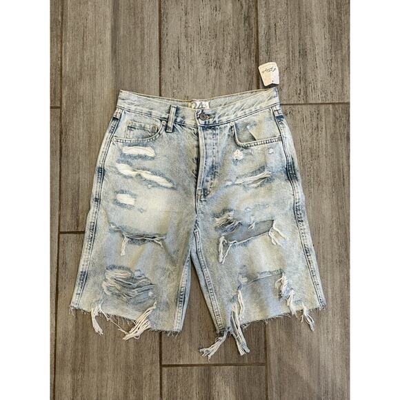 NEW NWT We The Free Denim Distressed Light Wash Jean Shorts size 24 - Picture 1 of 8
